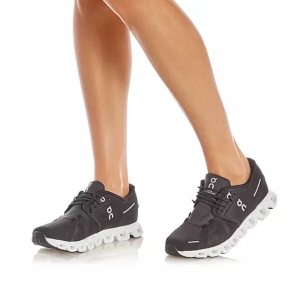 On Running Shoes - Women's On Cloud 5 Low Top Black Sneakers Size US 8